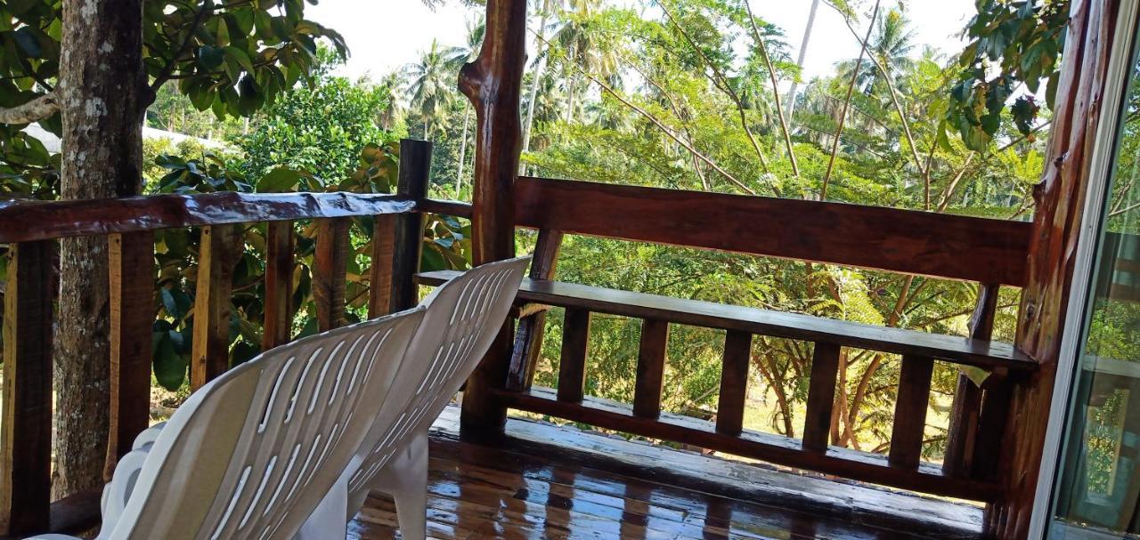 Kohjum Freedom Resort Koh Jum Exterior photo