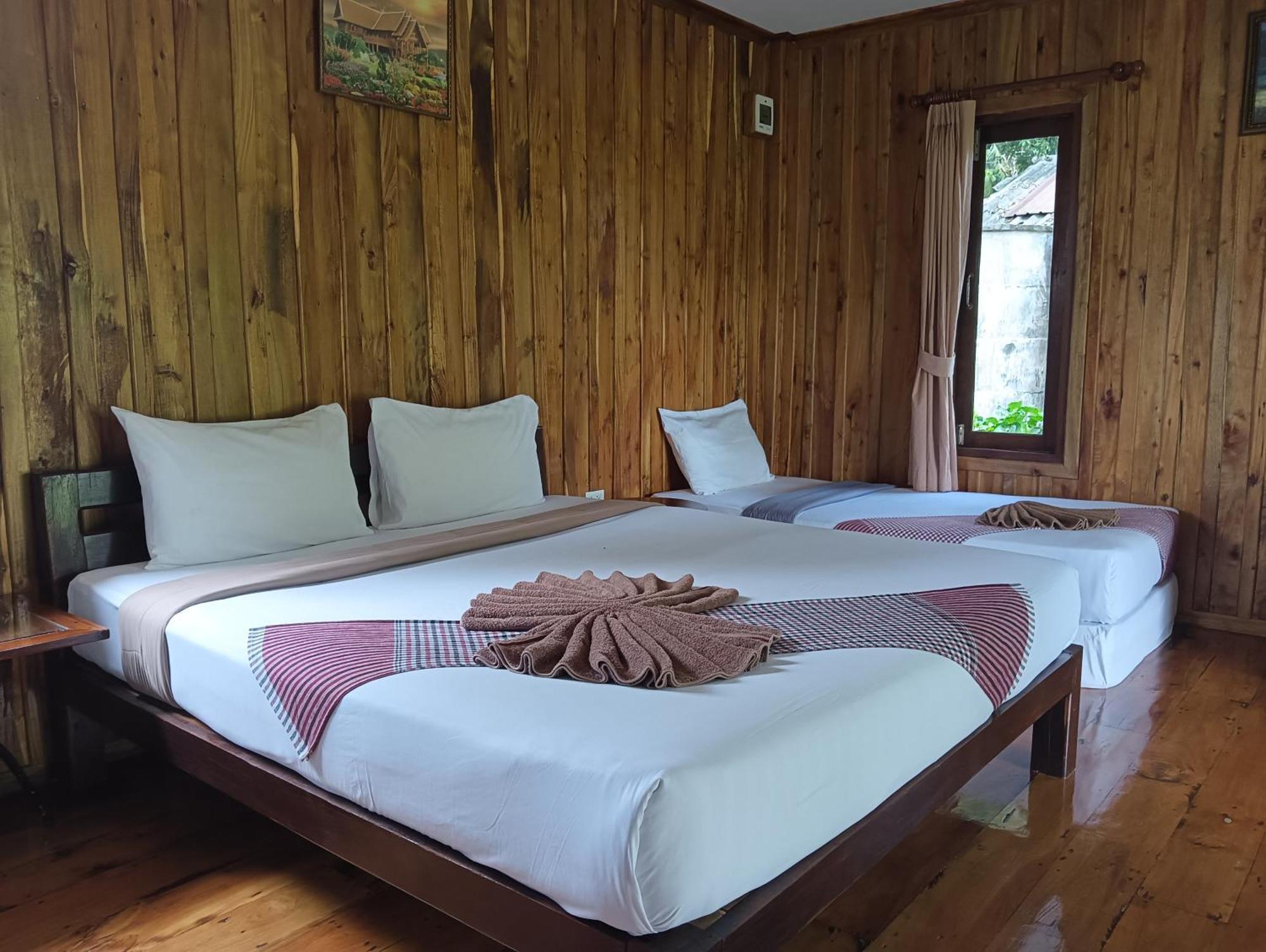 Kohjum Freedom Resort Koh Jum Exterior photo
